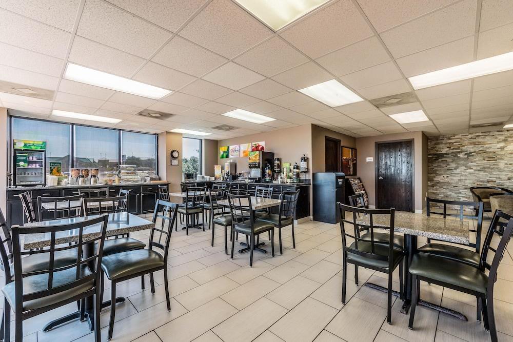 Quality Inn & Suites ראונד רוק מראה חיצוני תמונה